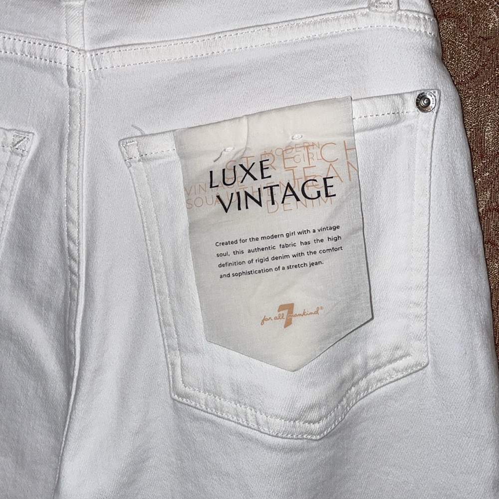 NWT 7 for all mankind LUXE VINTAGE.  White Flare Women's Jeans.  Size 26 - Picture 3 of 12